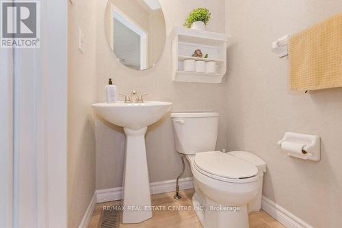 10 Colbourne Crescent, Orangeville, ON - Indoor Photo Showing Bathroom