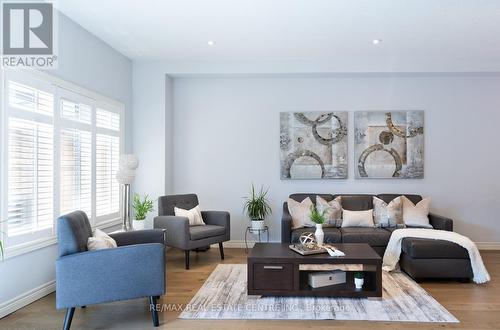 19 - 98 Shoreview Place, Hamilton, ON - Indoor Photo Showing Living Room