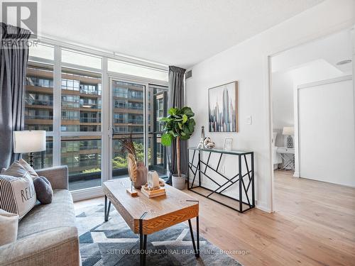 629 - 10 Capreol Court, Toronto, ON - Indoor Photo Showing Living Room