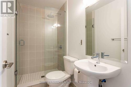 413 - 3220 Sheppard Avenue E, Toronto, ON - Indoor Photo Showing Bathroom