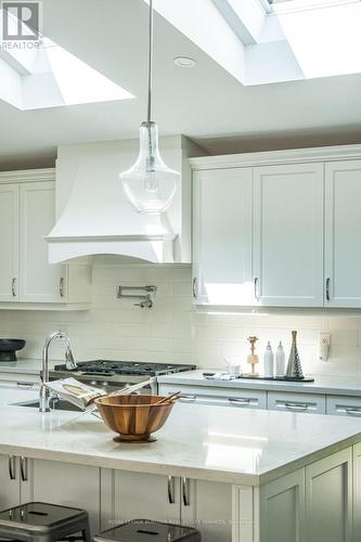 681 George Street, Burlington, ON - Indoor Photo Showing Kitchen With Double Sink With Upgraded Kitchen