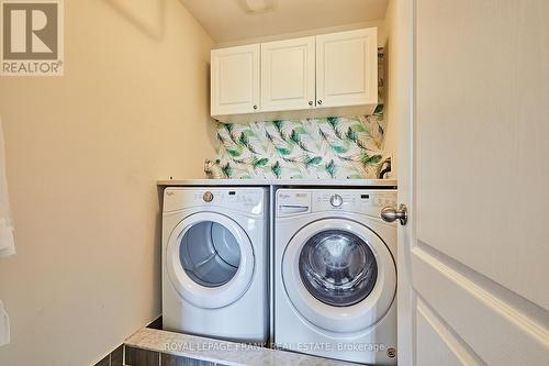 1202 Peelar Crescent, Innisfil, ON - Indoor Photo Showing Laundry Room