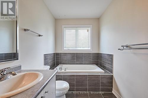 1202 Peelar Crescent, Innisfil, ON - Indoor Photo Showing Bathroom