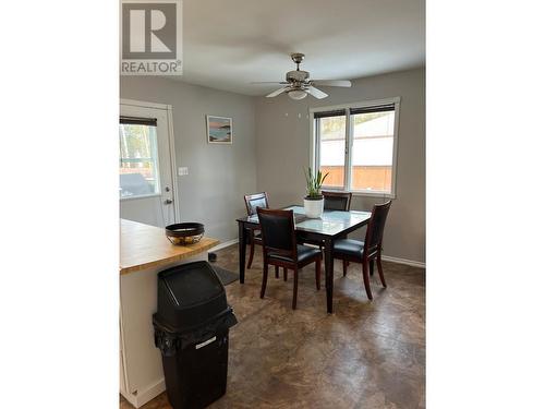 104 Bullmoose Crescent, Tumbler Ridge, BC - Indoor Photo Showing Dining Room