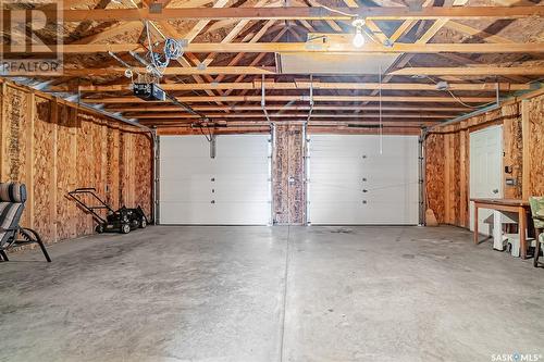 234 Ward Court, Saskatoon, SK - Indoor Photo Showing Garage