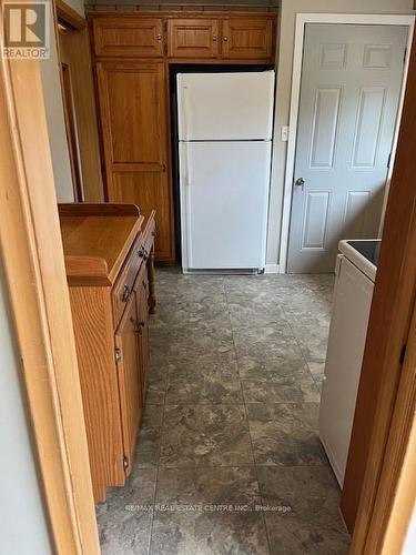 233 Glenholme Avenue, Hamilton, ON - Indoor Photo Showing Laundry Room