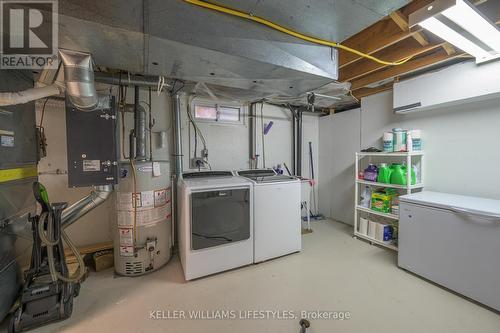 74 Guildford Court, London, ON - Indoor Photo Showing Laundry Room