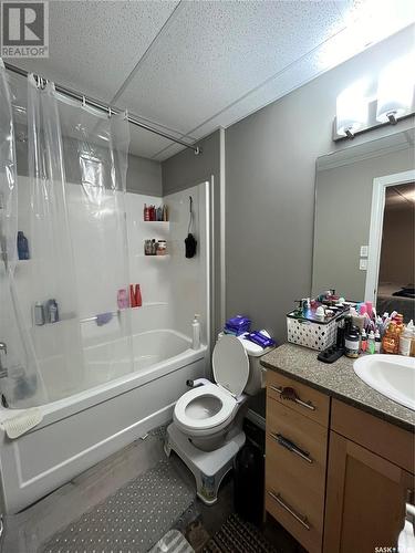 1 Abel Bay, Melville, SK - Indoor Photo Showing Bathroom