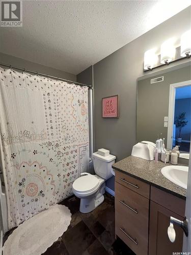 1 Abel Bay, Melville, SK - Indoor Photo Showing Bathroom