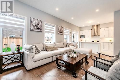 55 Spachman Street, Kitchener, ON - Indoor Photo Showing Living Room