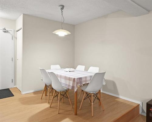 5216 173 Victor Lewis Drive, Winnipeg, MB - Indoor Photo Showing Dining Room