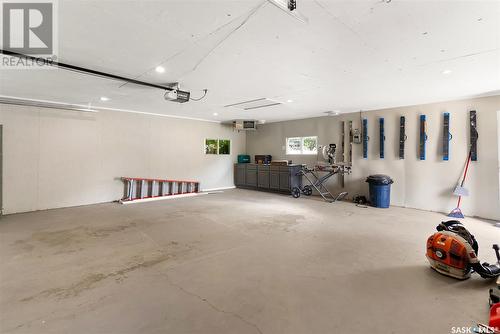 4108 Montague Street, Regina, SK - Indoor Photo Showing Garage
