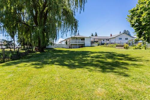 1406 Cedar Street, Creston, BC - Outdoor