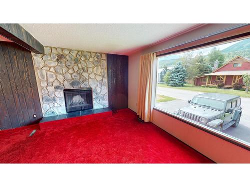 842 8Th Avenue, Fernie, BC - Indoor With Fireplace
