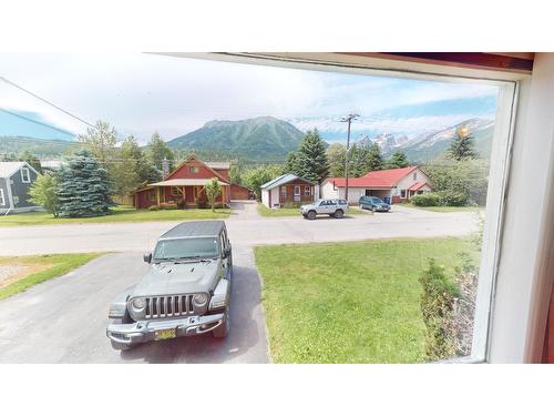 842 8Th Avenue, Fernie, BC - Outdoor With View