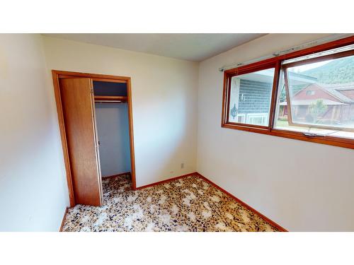 842 8Th Avenue, Fernie, BC - Indoor Photo Showing Other Room