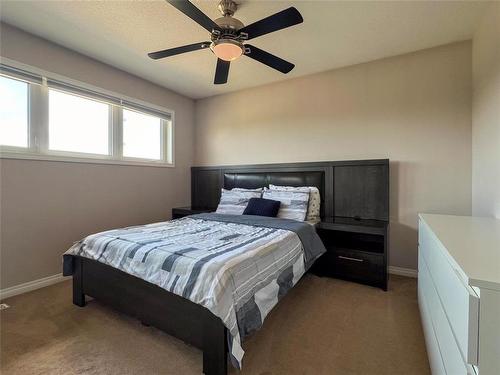 28 Pine Ridge Crescent, Brandon, MB - Indoor Photo Showing Bedroom