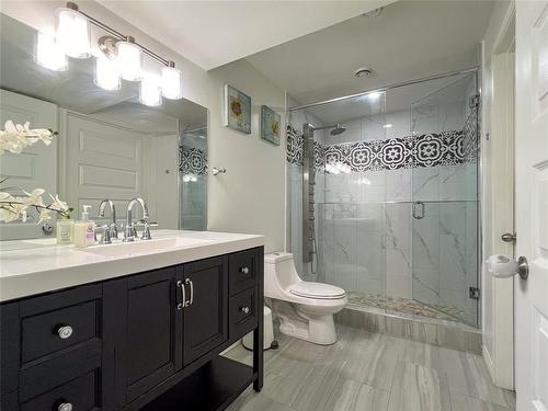 28 Pine Ridge Crescent, Brandon, MB - Indoor Photo Showing Bathroom