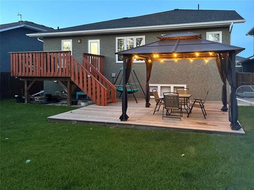 28 Pine Ridge Crescent, Brandon, MB - Outdoor With Deck Patio Veranda