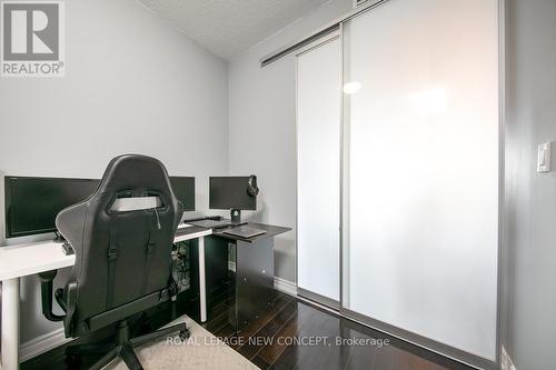 4409 - 386 Yonge Street, Toronto, ON - Indoor Photo Showing Office