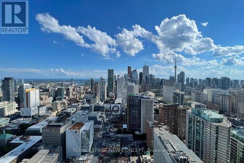 4409 - 386 Yonge Street, Toronto, ON - Outdoor With View