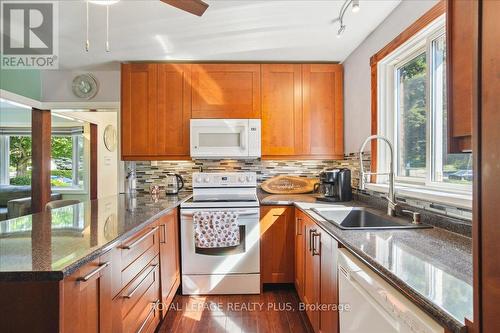 269 Valermo Drive, Toronto, ON - Indoor Photo Showing Kitchen