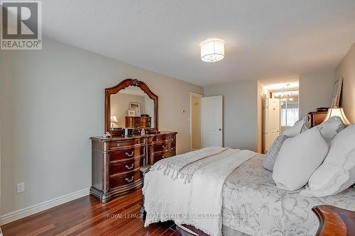 1205 - 2180 Marine Drive, Oakville, ON - Indoor Photo Showing Bedroom