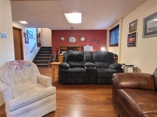 351 Seneca Street, Portage La Prairie, MB - Indoor Photo Showing Other Room