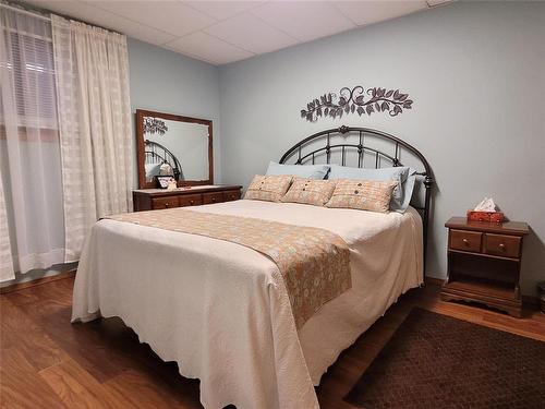 351 Seneca Street, Portage La Prairie, MB - Indoor Photo Showing Bedroom