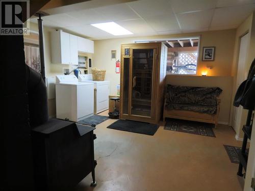 4000 Mountain View Road, Mcbride, BC - Indoor Photo Showing Laundry Room