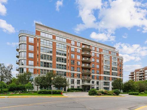 FaÃ§ade - 302-5840 Av. Marc-Chagall, Côte-Saint-Luc, QC - Outdoor With Balcony With Facade