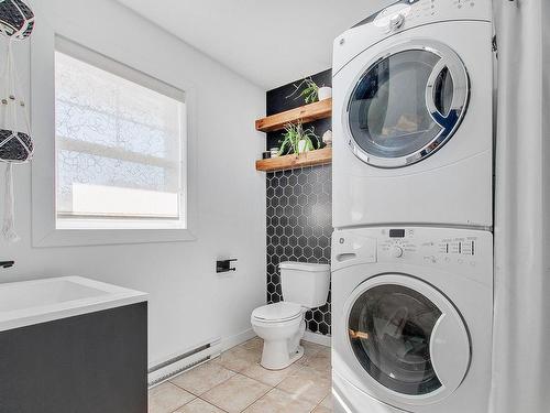 Salle d'eau - 1424 Rue Bellancourt, Mascouche, QC - Indoor Photo Showing Laundry Room