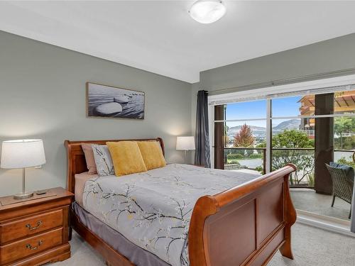 210-3205 Skyview Lane, West Kelowna, BC - Indoor Photo Showing Bedroom