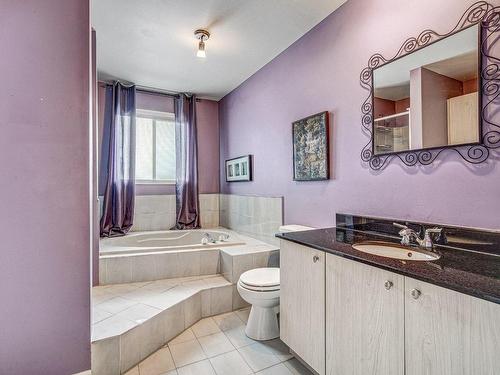 Salle de bains - 1480 Boul. René-Gaultier, Varennes, QC - Indoor Photo Showing Bathroom