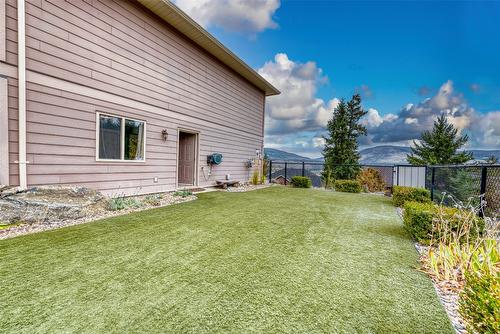 26-40 Kestrel Place, Vernon, BC - Outdoor