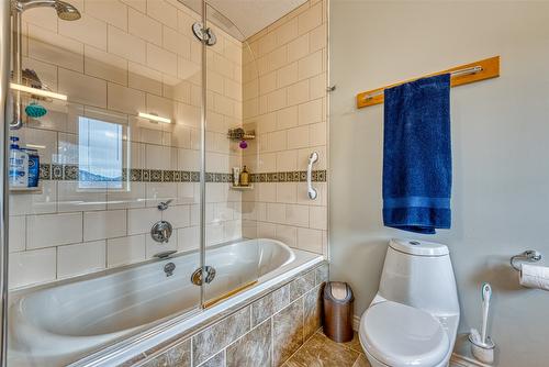 26-40 Kestrel Place, Vernon, BC - Indoor Photo Showing Bathroom