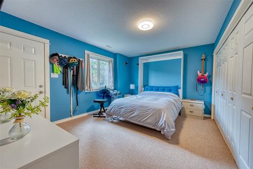 26-40 Kestrel Place, Vernon, BC - Indoor Photo Showing Bedroom