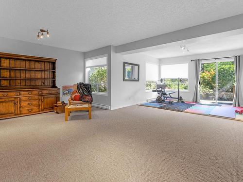 8535 Tribune Terr, North Saanich, BC 