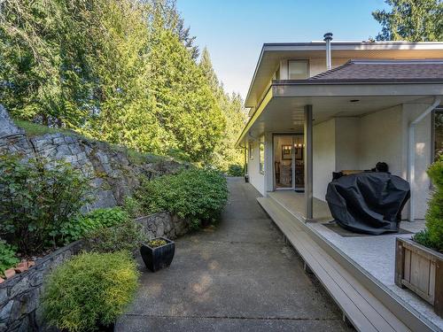 8535 Tribune Terr, North Saanich, BC 