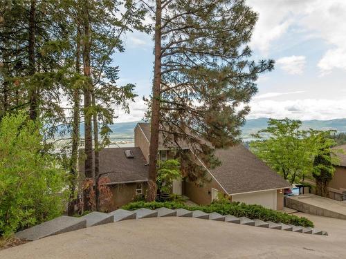 943 Guest Road, West Kelowna, BC - Outdoor