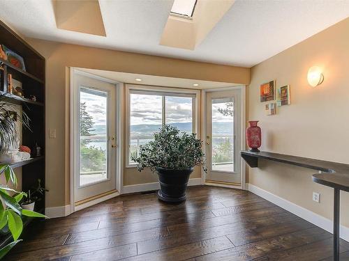 943 Guest Road, West Kelowna, BC - Indoor