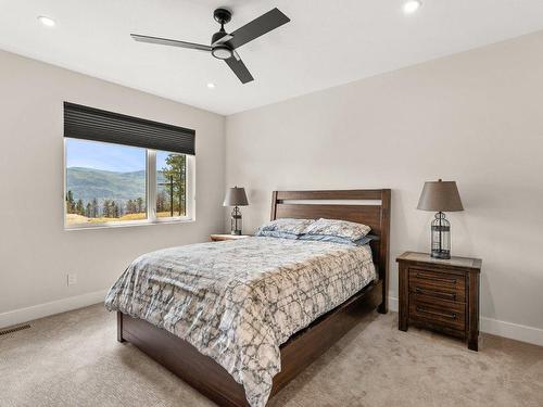 #27-10100 Tyndall Road, Lake Country, BC - Indoor Photo Showing Bedroom