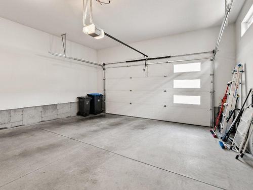 #27-10100 Tyndall Road, Lake Country, BC - Indoor Photo Showing Garage