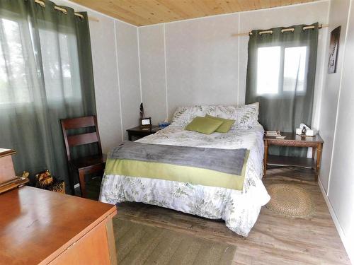 364 Larson Bay Road, Dryden, ON - Indoor Photo Showing Bedroom