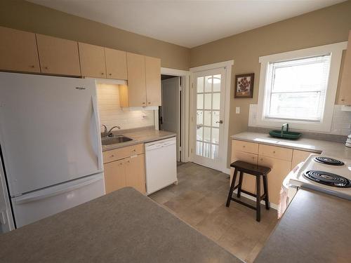 130 Selkirk Street North, Thunder Bay, ON - Indoor Photo Showing Kitchen