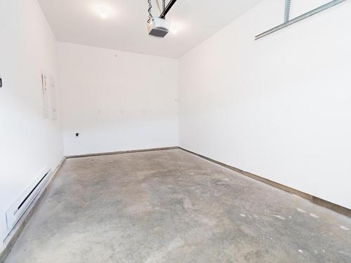 113-8960 Dallas Drive, Kamloops, BC - Indoor Photo Showing Other Room