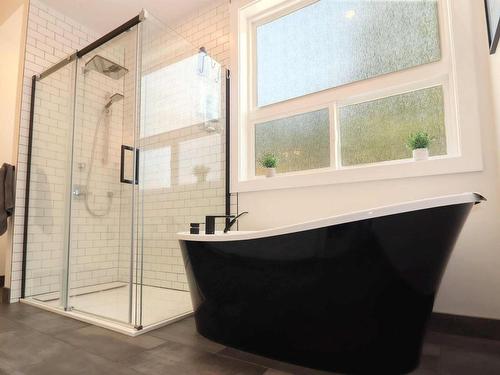 1750 Recline Ridge Road, Out Of District, BC - Indoor Photo Showing Bathroom