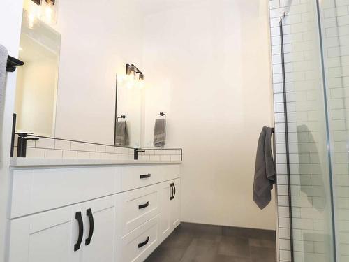 1750 Recline Ridge Road, Out Of District, BC - Indoor Photo Showing Bathroom