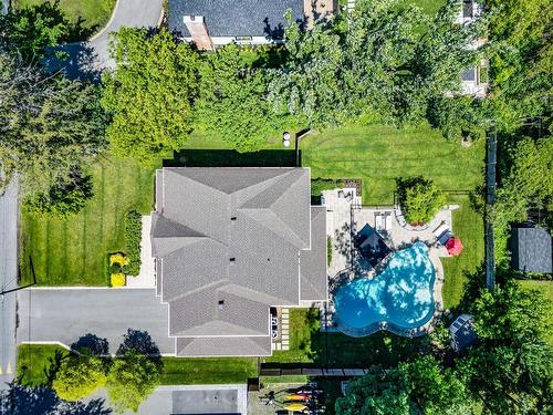 Piscine - 69 Av. Kirkwood, Beaconsfield, QC - Outdoor With In Ground Pool With Backyard