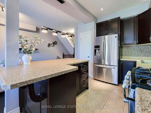 110 Marina Point Cres, Hamilton, ON - Indoor Photo Showing Kitchen With Stainless Steel Kitchen